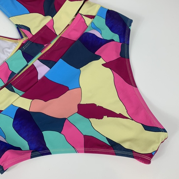 2 pc. Bikini multiple colored, size XL. Pull on top, high waisted bottoms. - Picture 5 of 8